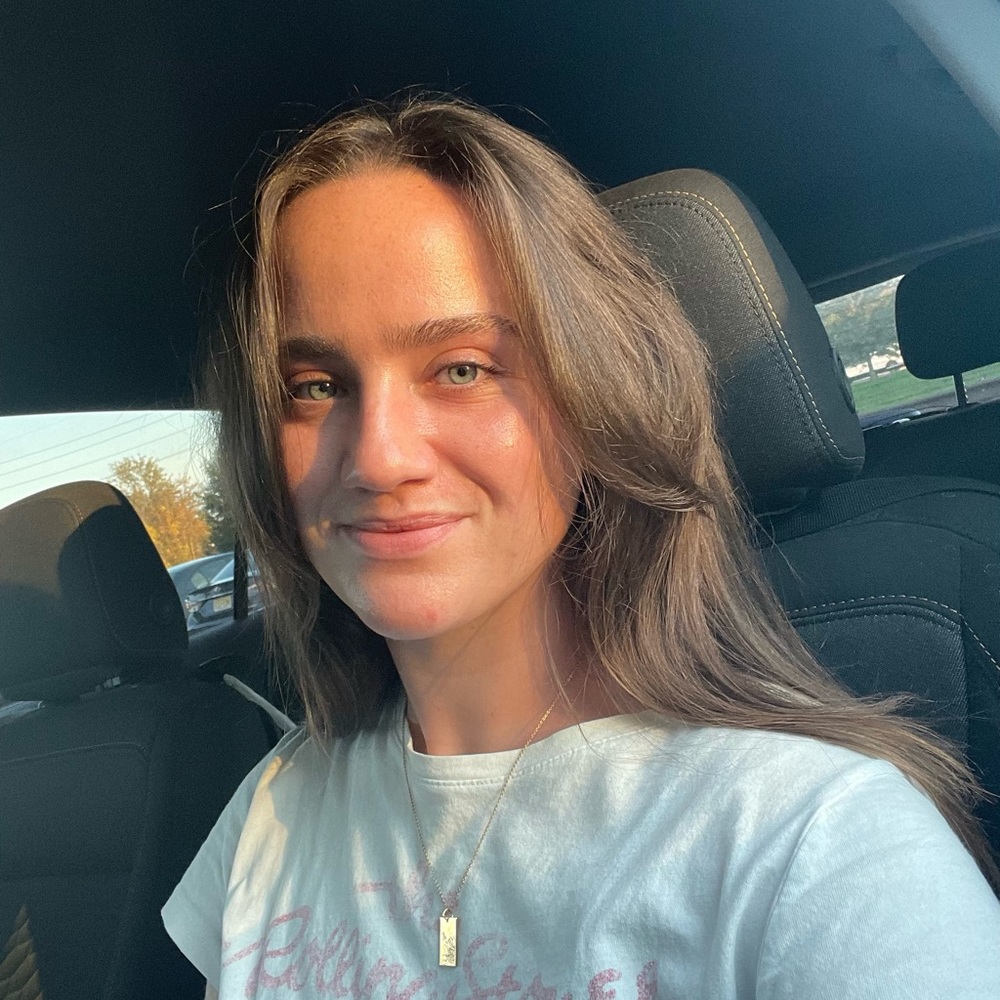 Meet your Posher, Abigail